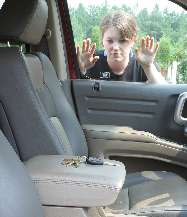 Logan Locksmith Shop Westville, NJ 856-532-0029 - locked-keys-in-car